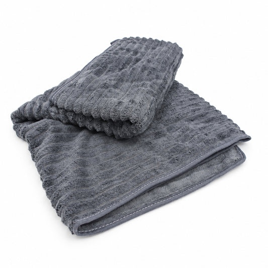 70 × 140 cm tamsiai pilkos spalvos mikropluošto rankšluostis su reljefinėmis juostelėmis