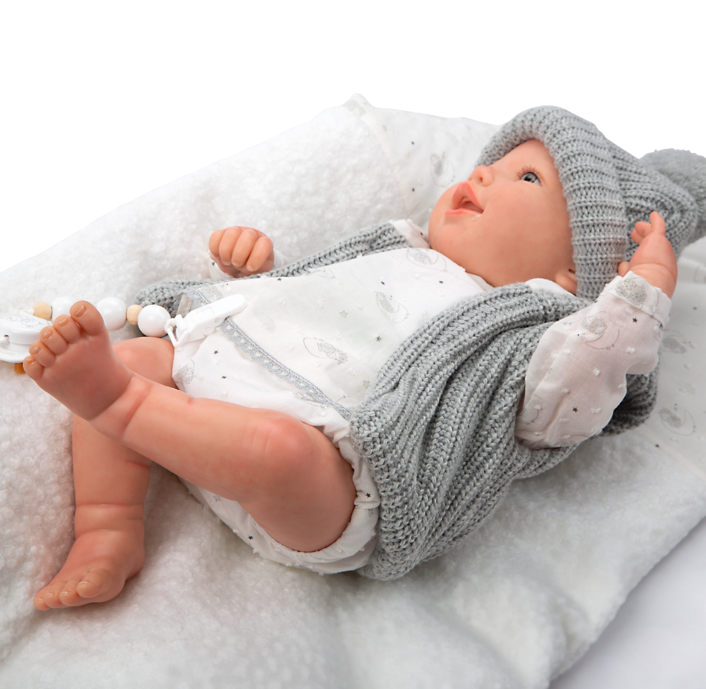 Arias Reborn kūdikėlis su pilkais rūbeliais, Daniela, 45 cm