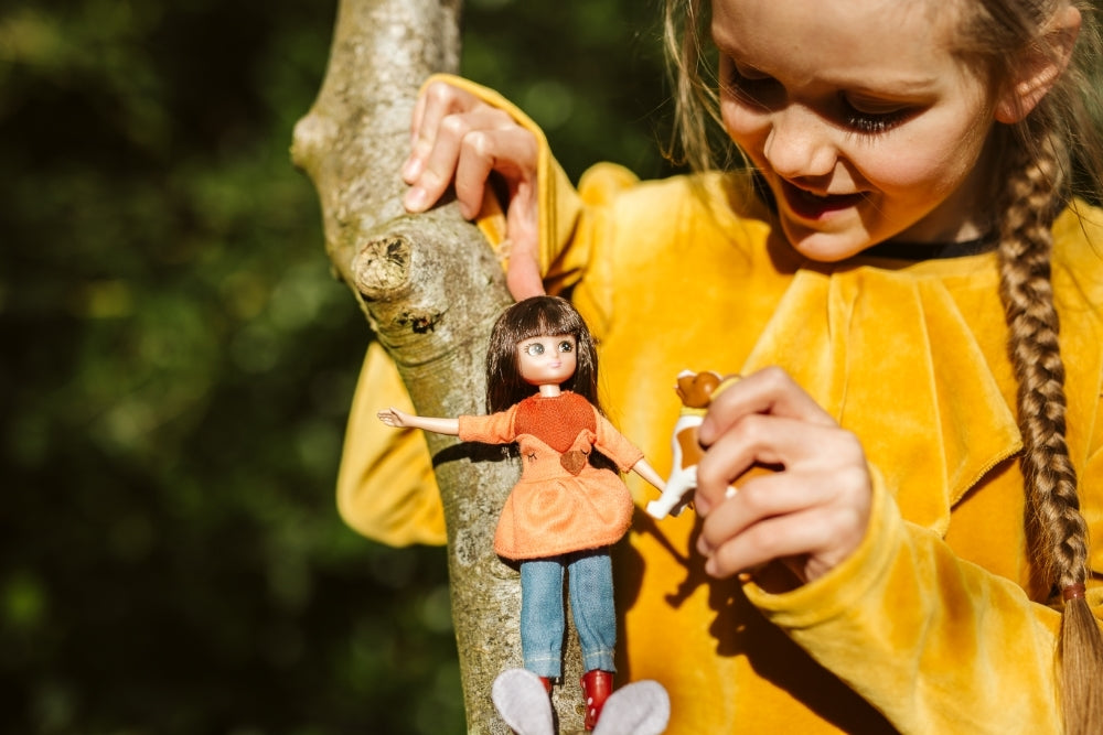 Lottie lėlė Pasivaikščiojimas parke