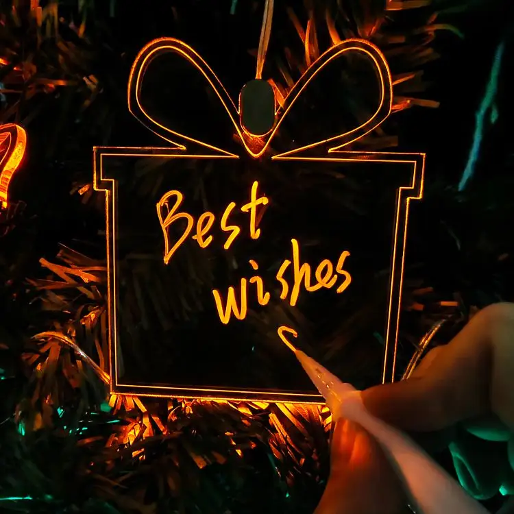 Šviečianti Kalėdinė Eglutės Dekoracija - Dovanų Dėžutė